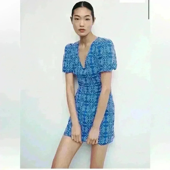 NWT MANGO Women's Embroidered Open Back Dress - Picture 4 of 7